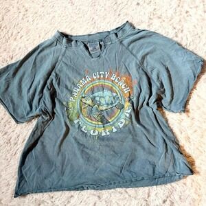 Earthy Turtle Beachy Grunge Boho Florida Boxy Crop Top Tee Womens M Distressed